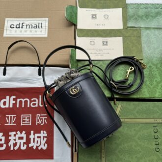 Gucci Ophidia series is reinterpreted with new sizes and styles Size: 11.5 × 20 × 8 cm.