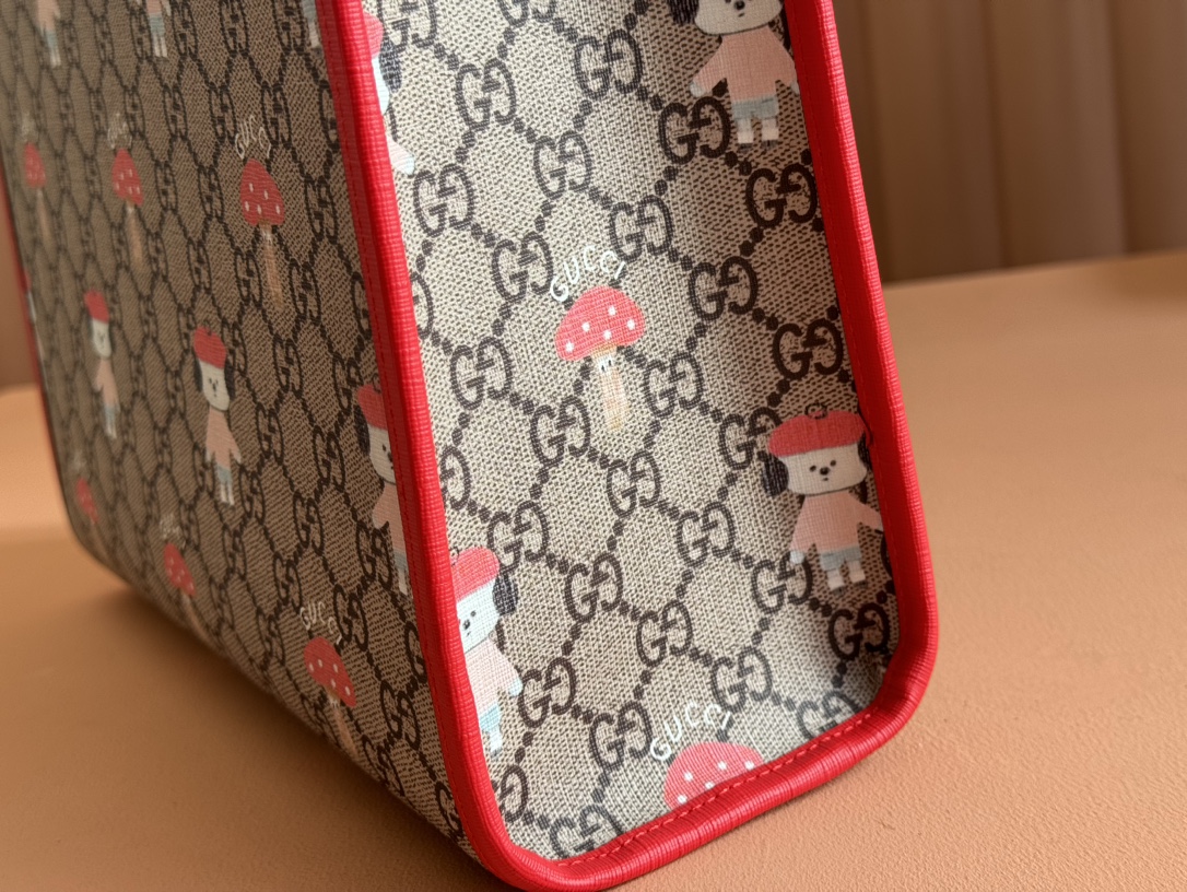 Gucci Children's animal print tote bag Model:605614. Size: 25 (length) x 28.5 (width) x 11cm (thickness) Color: Red/Bunny Print - Image 5