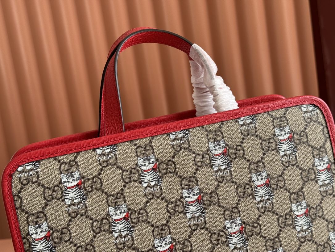 Gucci Children's animal print tote bag Model:605614. Size: 25 (length) x 28.5 (width) x 11cm (thickness) Color: White/Dog Print. - Image 6