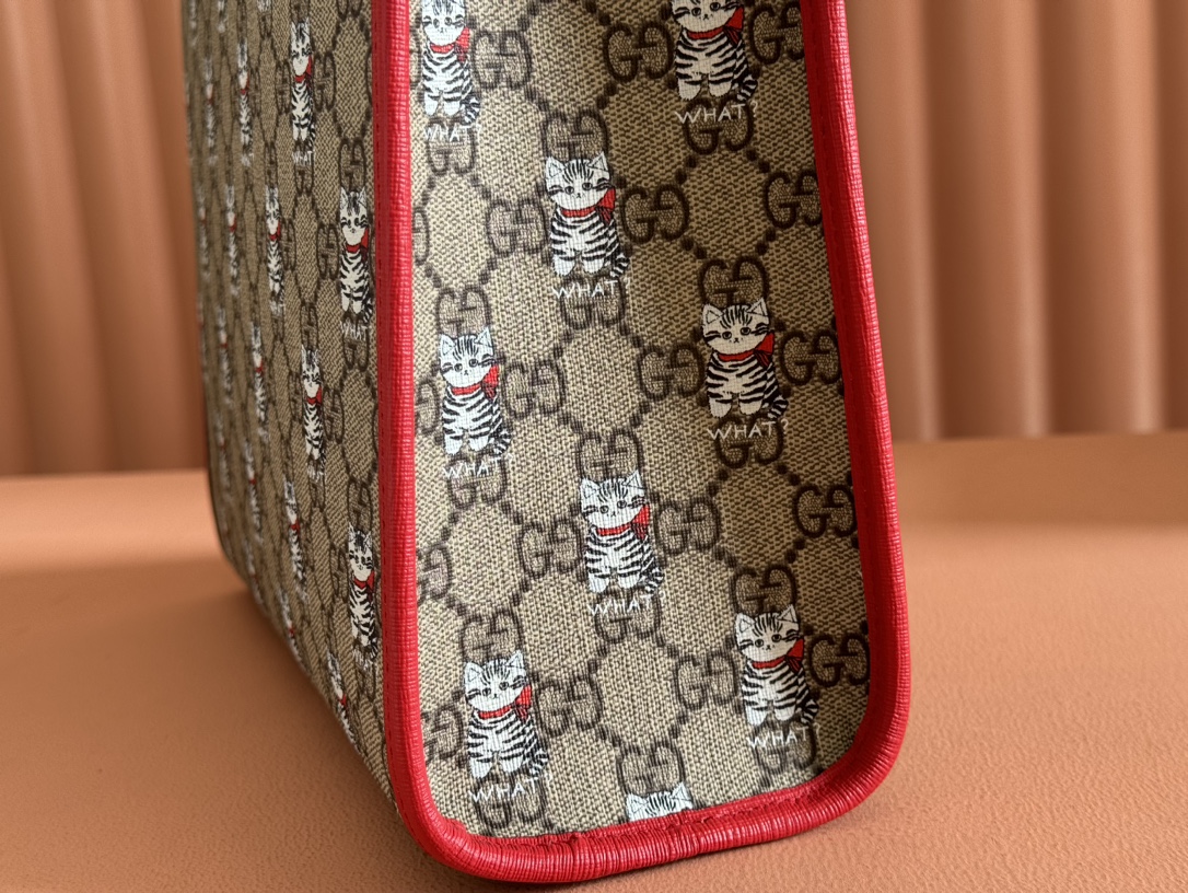 Gucci Children's animal print tote bag Model:605614. Size: 25 (length) x 28.5 (width) x 11cm (thickness) Color: White/Dog Print. - Image 5