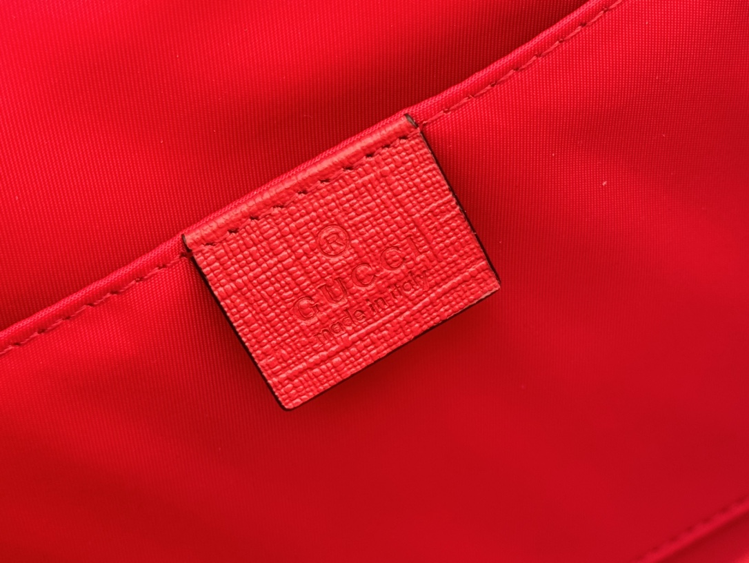 Gucci Children's animal print tote bag Model:605614. Size: 25 (length) x 28.5 (width) x 11cm (thickness) Color: White/Dog Print. - Image 2