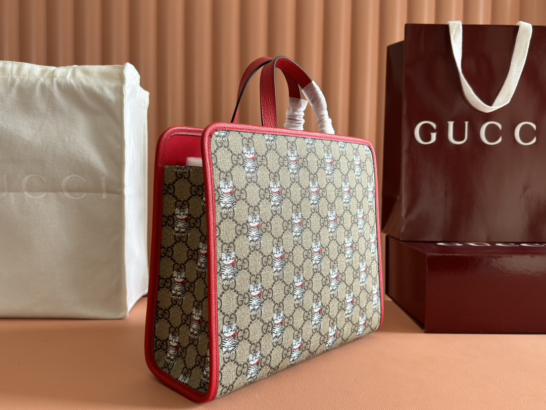 Gucci Children's animal print tote bag Model:605614. Size: 25 (length) x 28.5 (width) x 11cm (thickness) Color: White/Dog Print. - Image 8