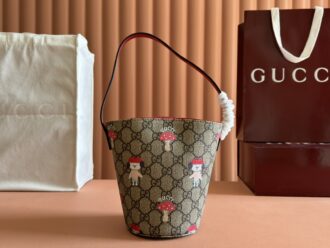 Gucci GG children's shopper with print Model: 752356 Size: 18.5x16.5x7.5cm