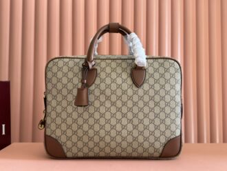Gucci GG Emblem medium briefcase Model:821149. Dimensions: 40cm (W) x 30cm (H) x 6cm (D) Weight: Approx. 1.4 kg Color: Brown leather/Original leather