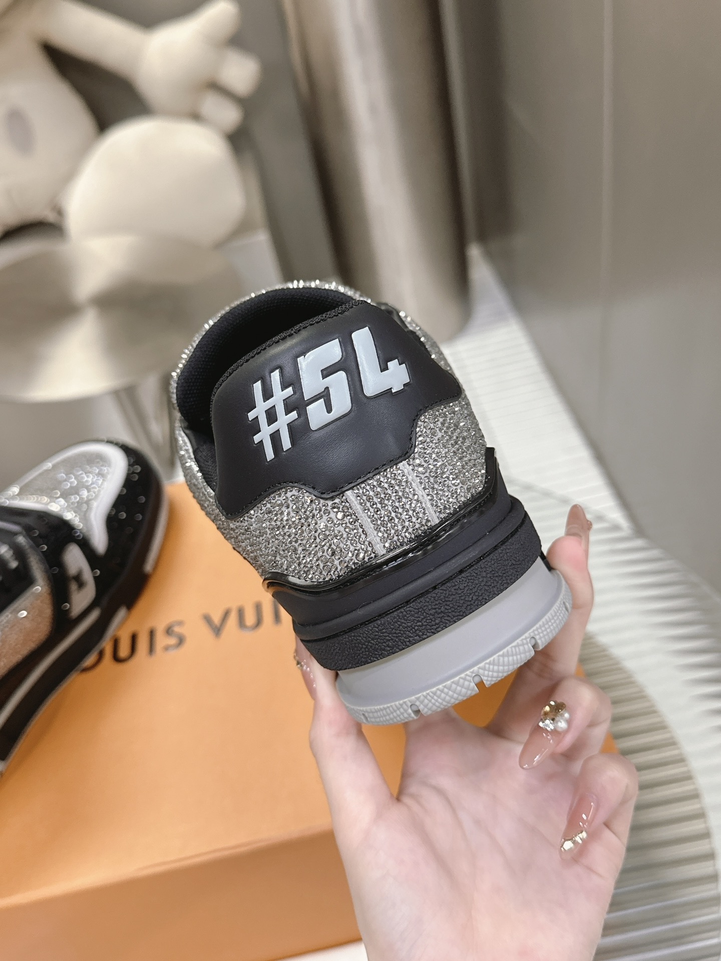 LOUIS VUITTON Trainer - Image 4