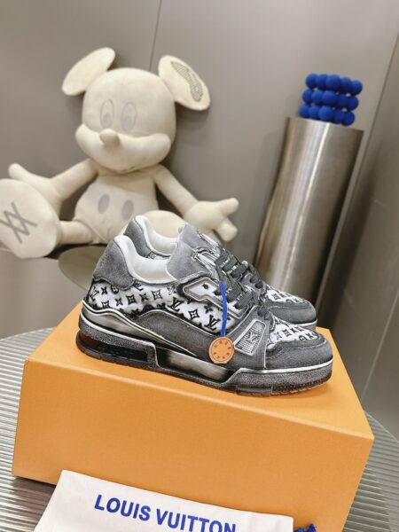 LOUIS VUITTON Trainer