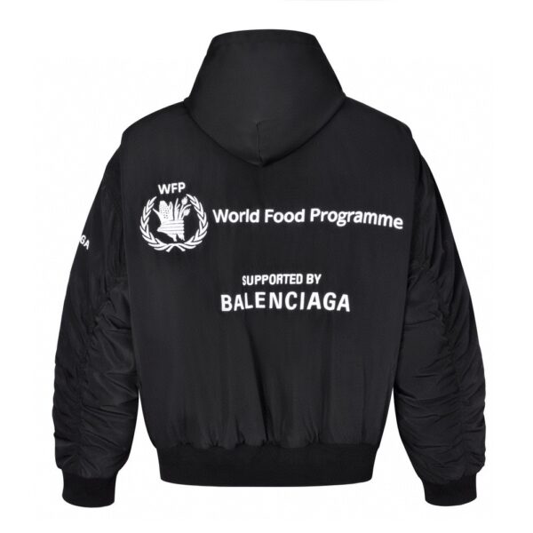 BLCG 23FW WFP Flight Cotton Jacket Item Number: JJA Outer fabric is custom-made 70D high-density Taiwanese NC twill fabric (100% nylon) Insulated with 1000g cotton padding
