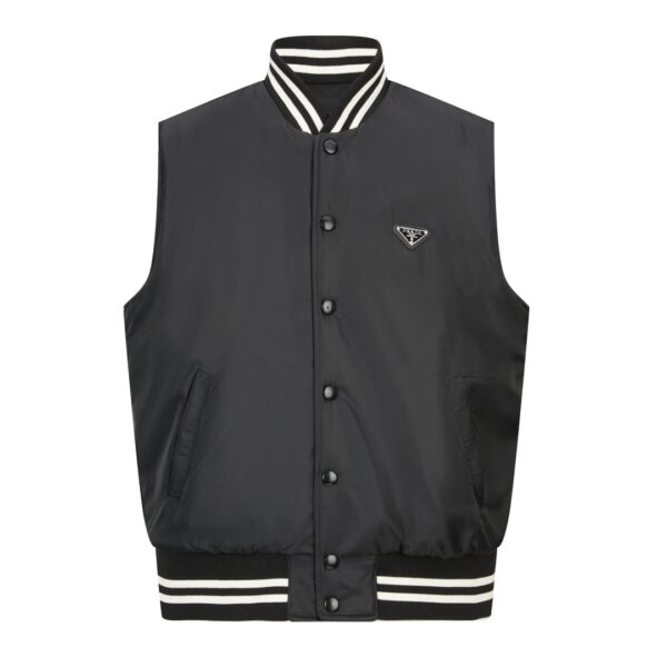 Prada 24FW  24FW Triangle Logo Quilted Nylon Vest  Product Number: JJA P435 vest is made from 50s double-sided nylon fabric