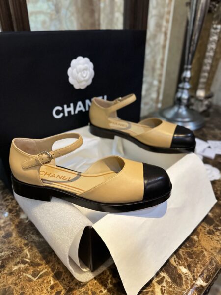 Chanel Leather flats