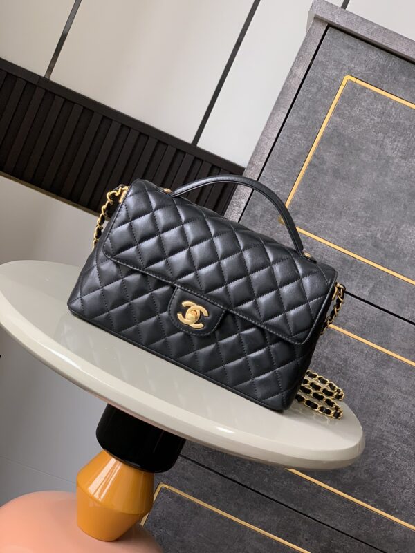 Chanel 25P Spring/Summer Black and Gold Kelly Bag Size: 16x25x7 cm