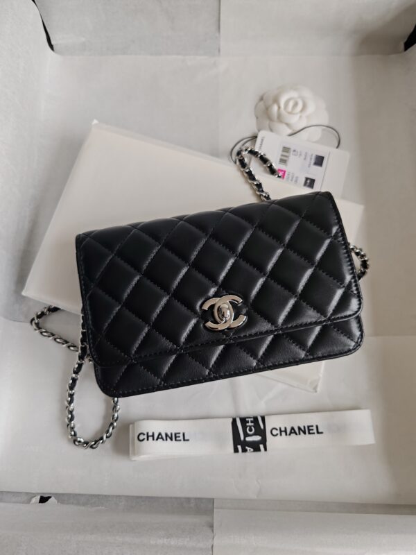 Chanel Button WOC with Ball Pattern / Lambskin Model: 0253