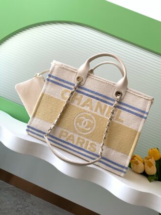 Chanel 25c Early Spring Beach Bag 🏖️ Yellow 🍋Super holiday feeling🤩🏄‍♀️Large size Model No. A66941 Size 38