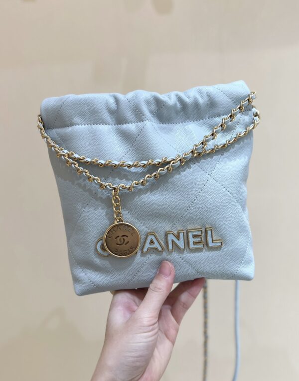 Chanel 24K Mini 22 Bag – Limited Edition in Litchi Leather Original Haas Litchi Cowhide 🎉🎉 Size: 19206cm.