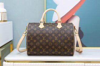 Authentic SP inspection-free and equipped with a full set of duty-free packaging. Inspection-free version, 𝙎𝙋𝙀𝙀𝙀𝙀𝘿𝙔 M41112 French 🇫🇷Original material Genuine leather_all-steel hardware 〰Size: 30*21*17cm~ ♣Every feature of this Speedy is classic_Our exclusive French original presbyterian material, genuine leather material, original all-steel hardware, creates a unique ZP quality. The Speedy series has become the world's classic king. Since it was designed for travelers in 1930, it has now become an ideal classic king, but it is as durable as ever and has a high-end feel! !