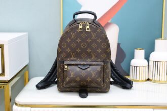 Authentic SP inspection-free and equipped with a full set of duty-free packaging. French 🇫🇷Original leather𝙋𝘼𝙇𝙈 𝙎𝙋𝙍𝙄𝙉𝙂 Small backpack M44871 YY ☞Size: 22*29*10cm French original leather_all-steel hardware Classic shape, made a gorgeous appearance in the early spring of 2016. It continues the gorgeous appearance and reflects a high-end temperament. It has been loved by everyone all year round, subverts the concept style of the previous backpack. It has newly designed a backpack that is not only fashionable but also elegant, the same style as men and women, a must-have for couples!