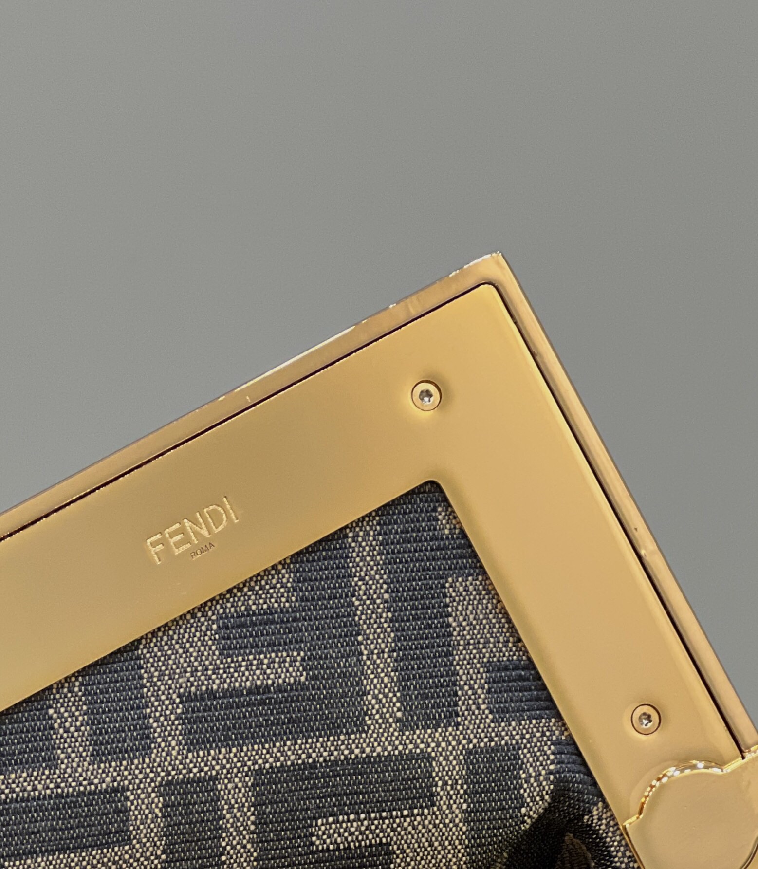 fendi❤️First series uses F as the letter as the design highlight and adopts an oblique frame outline. The appearance design is also unique and innovative. It is asymmetrical bag, fashionable and neat. It can not only be used as a handbag, but also a removable shoulder strap design can also be used as a shoulder bag. It is more perfect when holding, multifunctional, soft leather, and has a great feel. Many celebrities recommend one, worth having. Size 32.5x15x23.5cm Model number 80018L earthyellow - Image 5
