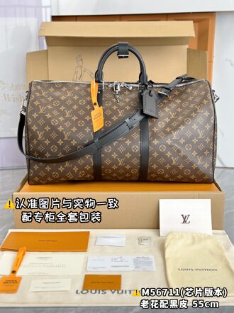 With a full set of duty-free packaging [Excellent SP high elastic fabric] M56711 old-fashioned flower with black leather large size [Chip version: with full set of counter packaging] Keepall 55 travel bag, made of new iconic black and gray Monogram Eclipse canvas. Since 1930, Keepall series of bags have accompanied generations of travelers around the world. This new travel bag comes with multiple comfortable leather handles, a bag strap for casual crossbody and a shiny padlock, the ideal companion for short trips. 55 x 31 x 24 cm (length x height x width)