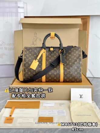 With a full set of duty-free packaging [Excellent SP high elastic fabric] M46703 new small model [Chip version: with a full set of counter packaging] KEEPALL BANDOULIÈRE 45 Travel Bag This travel bag introduces a classic heritage with Monogram Macassar coated canvas. The bright leather cut-out side straps, the top leather handle and metal parts add a calm atmosphere, and the detachable and adjustable fabric shoulder straps woven into the road sign. 45 x 27 x 20 cm