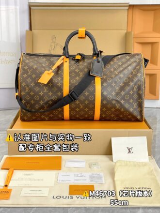 With a full set of duty-free packaging [Excellent SP high elastic fabric] M46703 new large size [Chip version: with a full set of counter packaging] KEEPALL BANDOULIÈRE 55 Travel Bag This travel bag introduces a classic background with Monogram Macassar coated canvas. The bright leather cut-out side straps, the top leather handle and metal parts add a calm atmosphere, and the detachable and adjustable fabric shoulder straps woven into the road sign. 55 x 31 x 26 cm