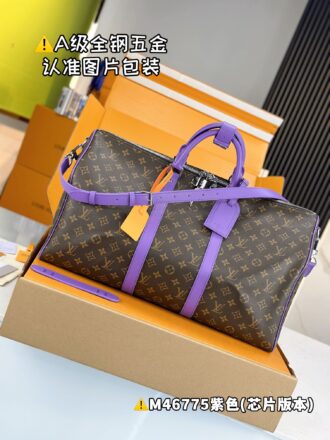 With a full set of duty-free packaging [Excellent SP high elastic fabric] M46775 purple [Original all steel: with full set of counter packaging] KEEPALL BANDOULIÈRE 50 travel bag This Keepall Bandoulière 50 travel bag uses Monogram Macassar canvas, which synchronizes bright tones for side straps, brand names, fabric linings and top leather handles. The size of the boarding luggage hides plenty of space. 50 x 29 x 23 cm (length x height x width)