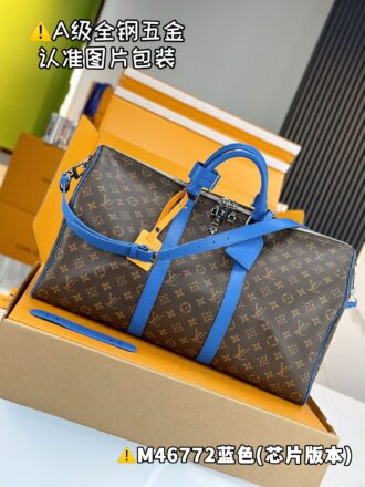 With a full set of duty-free packaging [Excellent SP high elastic fabric] M46772 blue [Original all steel: with full set of counter packaging] KEEPALL BANDOULIÈRE 50 travel bag This Keepall Bandoulière 50 travel bag uses Monogram Macassar canvas, which synchronizes bright tones for side straps, brand names, fabric linings and top leather handles. The size of the boarding luggage hides plenty of space. 50 x 29 x 23 cm (length x height x width)