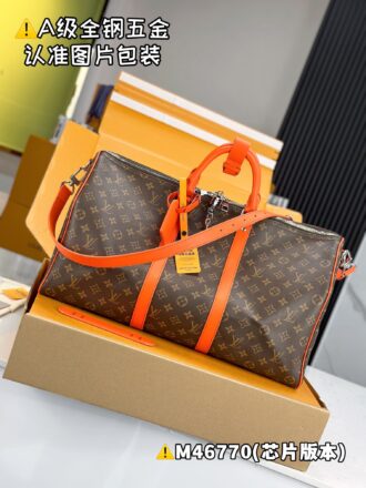 Fitted with a full set of duty-free packaging. [Excellent SP high elastic fabric] M46770 orange [Original all steel: complete with a full set of counter packaging] KEEPALL BANDOULIÈRE 50 travel bag This Keepall Bandoulière 50 travel bag uses Monogram Macassar canvas, which synchronizes bright tones for side straps, brand names, fabric linings and top leather handles. The size of the boarding luggage hides plenty of space. 50 x 29 x 23 cm (length x height x width)