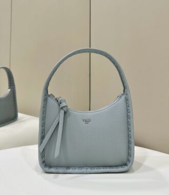 FENDI# new mini underarm bag~ Exclusive custom calf leather feels super delicate, exquisite handmade outer stitching, beautiful and capacity, can be used on wrists or underarms. Small and exquisite style and fashionable and impactful~ solid🔥 Model number: 80165A ice blue Size 27x7x20.5cm