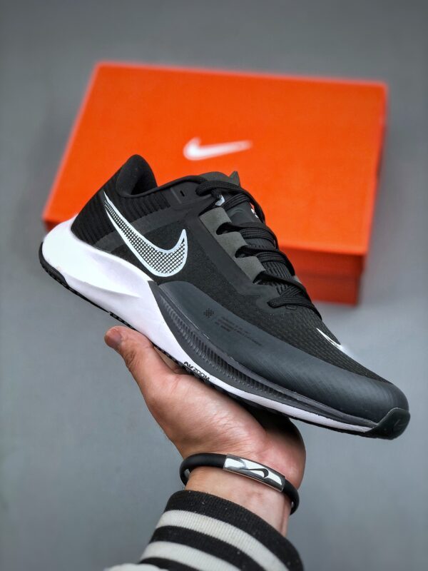 NIKE AIR ZOOM RIVAL