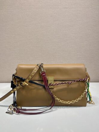 P Family Large Shoulder Bag 1BD378✨✨ This new motorcycle bag Soft Sound uses imported soft cowhide leather, top-notch hardware, and accessories. Flip-top design with two compartments, and accessories are removable. Size: 35 x 19.5 x 10.5