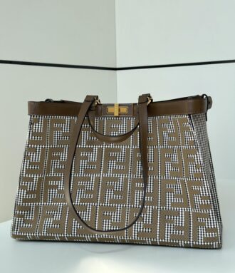 Houndstooth presbyterian double F embroidery tote ceiling series ~ fine workmanship and top-grade materials replica! ! The interior capacity is very large and the daily usage rate is very high ~ Model number 8589 size 41x13x29cm