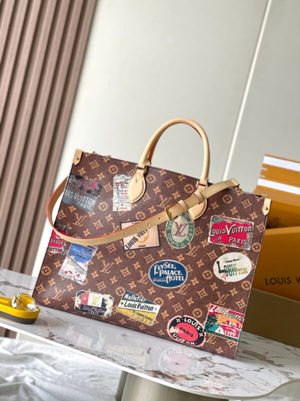 Tote bag series ONTHEGO VOYAGE handbag Model: M 47147 dynamic chip version Material: A grade all-steel hardware, imported original fabric Packaging: Full set of original duty-free MB packaging Size: 43*33*18CM
