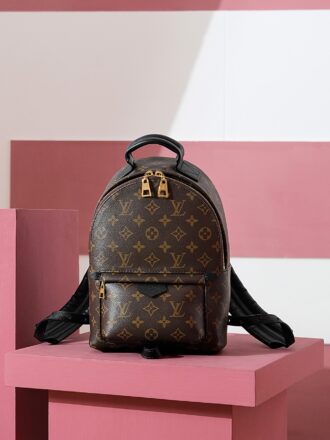 Authentic SP inspection-free and equipped with a full set of duty-free packaging. 𝙋𝘼𝙇𝙈 𝙎𝙋𝙍𝙄𝙉𝙂 Small backpack M44871/free version/ ☞■ Size: 22*29*10cm ■ Classic shape, which was grandly unveiled in the early spring of 2016. It continues its gorgeous appearance and reflects a high-end temperament. It has been loved by everyone all year round, subverting the concept and style of the previous backpack. It has been newly designed with a fashionable and elegant backpack, which is the same as men and women, and is a must-have for couples!