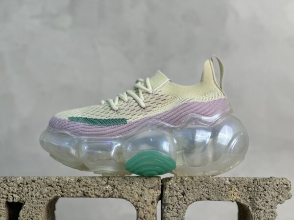 The grounds large bubble height-enhancing thick-soled sneakers. The original shoe replica comes from overseas purchasing agents [Official website is hard to find a shoe] is available for sale to price 2XXX-3XXX Grounds brand, and the main creators are derived from the inspiration and creativity of the designer. With more energy focused on its brand, Grounds’ shoes are becoming the pinnacle of luxury shoe design. If you are pursuing more than just trends, but also want to show your own fashion attitude and taste through shoes, then the Grounds brand will be a choice you cannot miss. Original box packaging