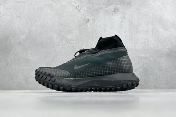 NK ACG MOUNTAIN FLY Mountain Fly React Vaporfly