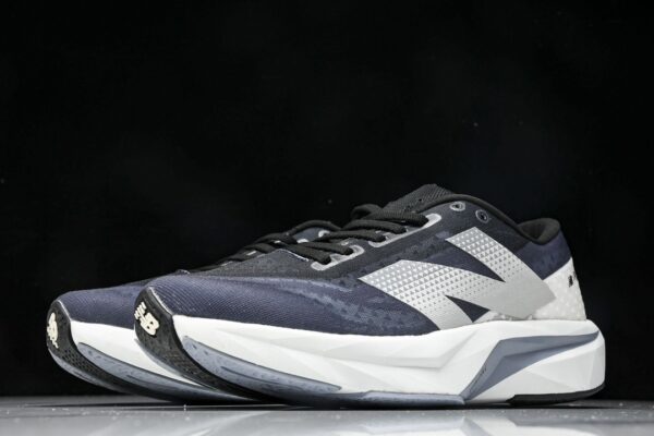 New Balance FuelCell Rebel V WFCXLJ