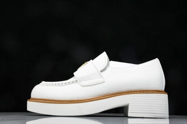 (B/)Pra­da/­logo B PRADA ··logo TPR ·：(··) Size：