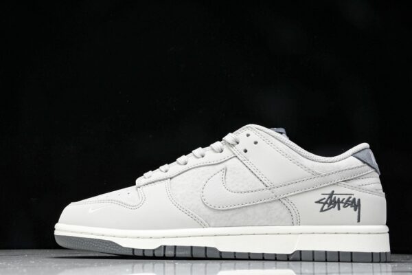 Nk SB Dunk Low - SF-