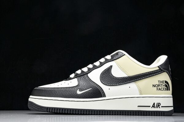 Nk Air Force ' Low - CH-