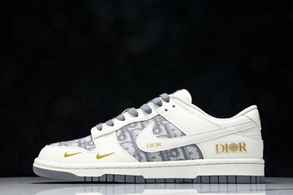 Nk SB Dunk Low x- DM-