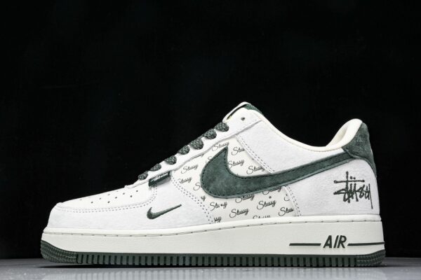 Nk Air Force ' Low CH-