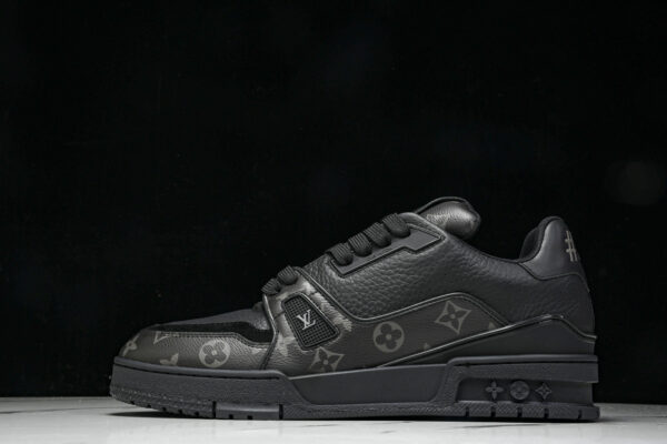 Louis Vuitton/ LV ARCH LIGHT SNEAKER Trainer
