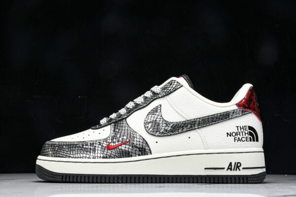 Nk Air Force ' Low CH-