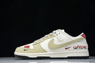 Nk SB Dunk Low Supreme XS-