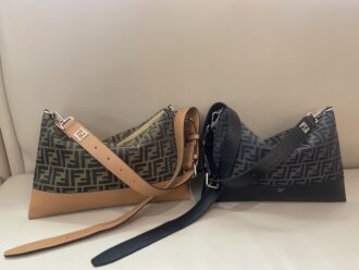 Flash kill 🉐990 counter quality, original single, exclusive genuine product development, imported top layer cowhide, neatly lined, every detail has been carefully crafted, clean and tidy workmanship reflects the care of every step, the shoulder straps are removable, light and easy to use, and the capacity is very considerable. High-value items show different styles and charms. Every boy deserves a high-quality, high-value and high-aura bag, which is very popular in stock👍, the enduring handsome and handsome [strong] Model 7vA604 Size 34.22